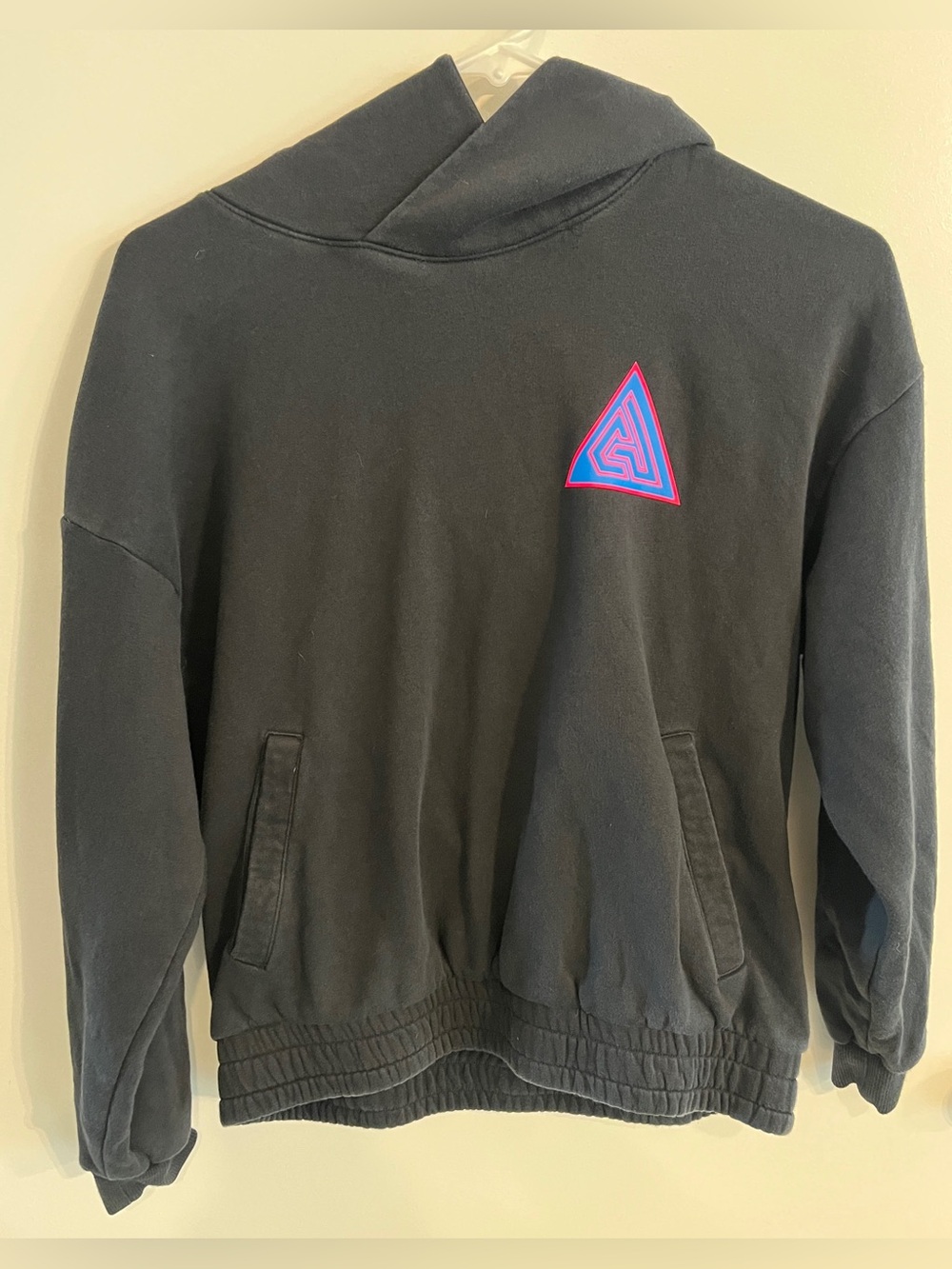 Older kids size large Nike Giannis Kids Basketball Sweatshirt